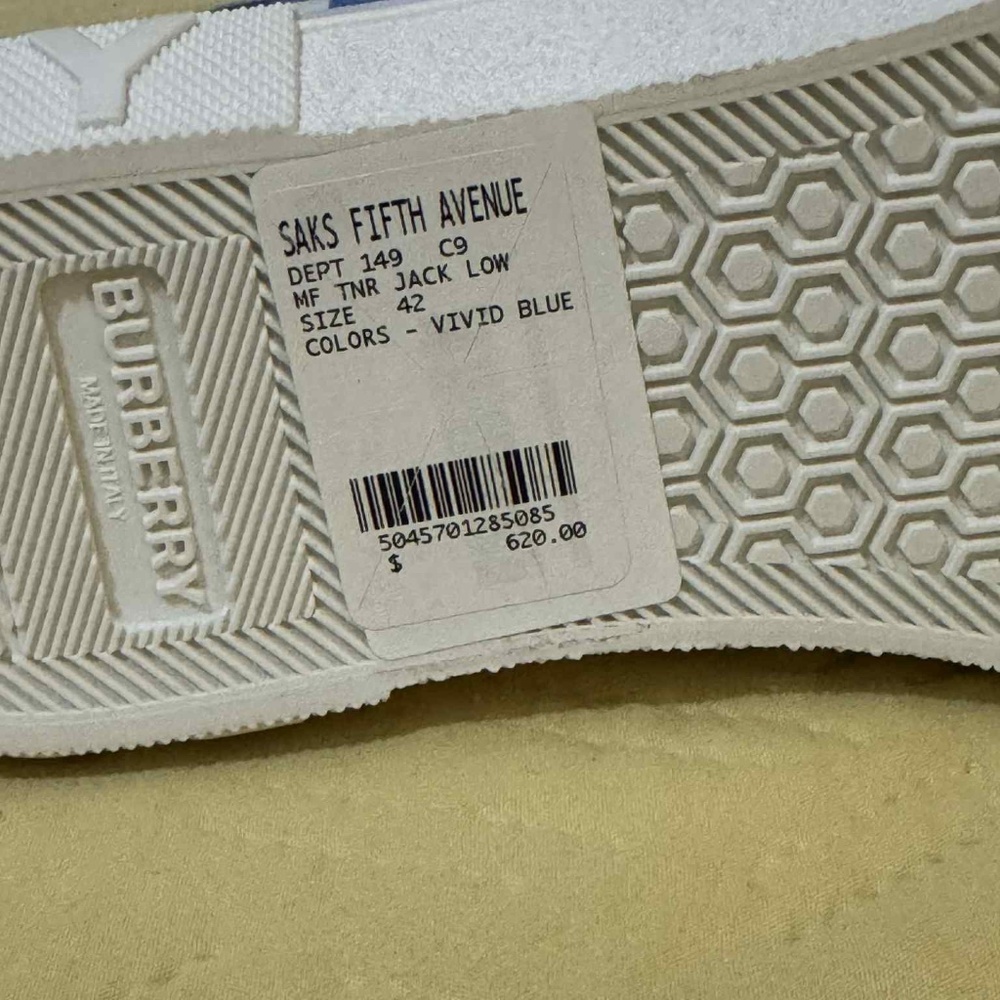 Men’s Burberry sneaker - Picture 6 of 7